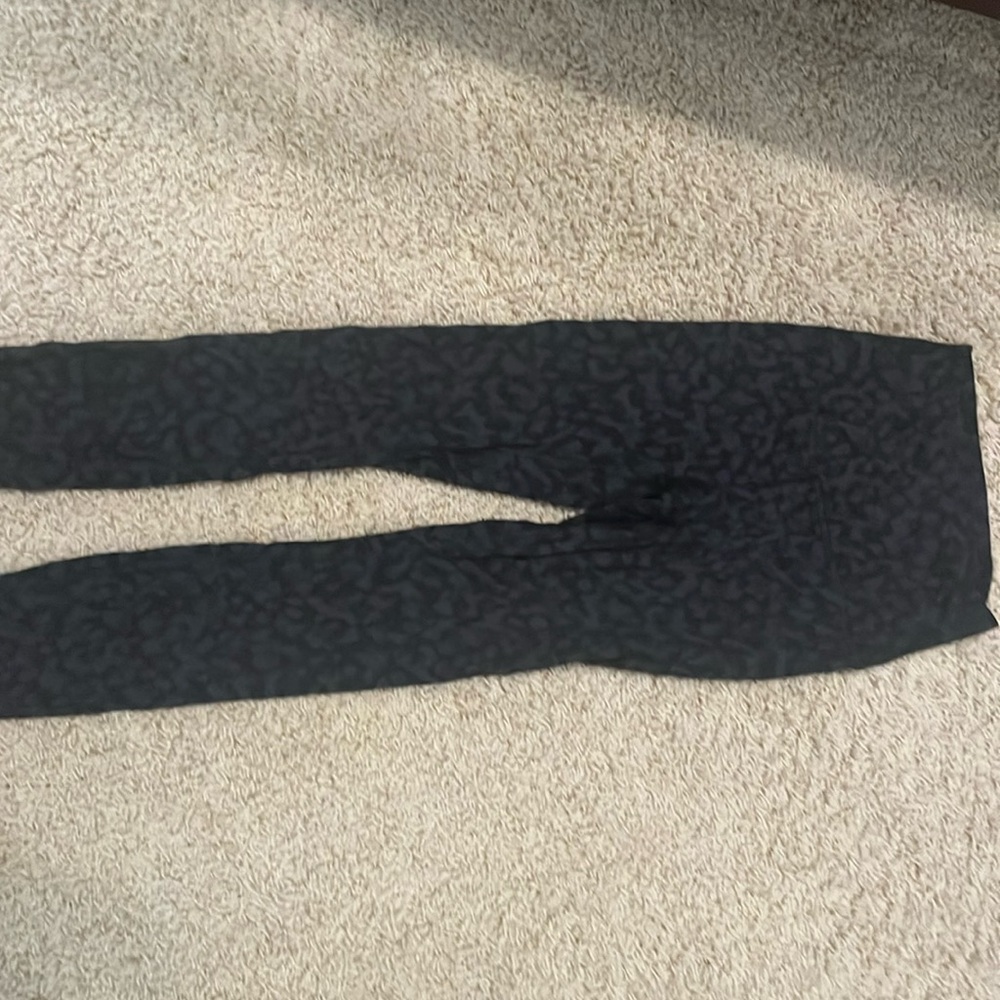 Black cheetah print lululemon leggings